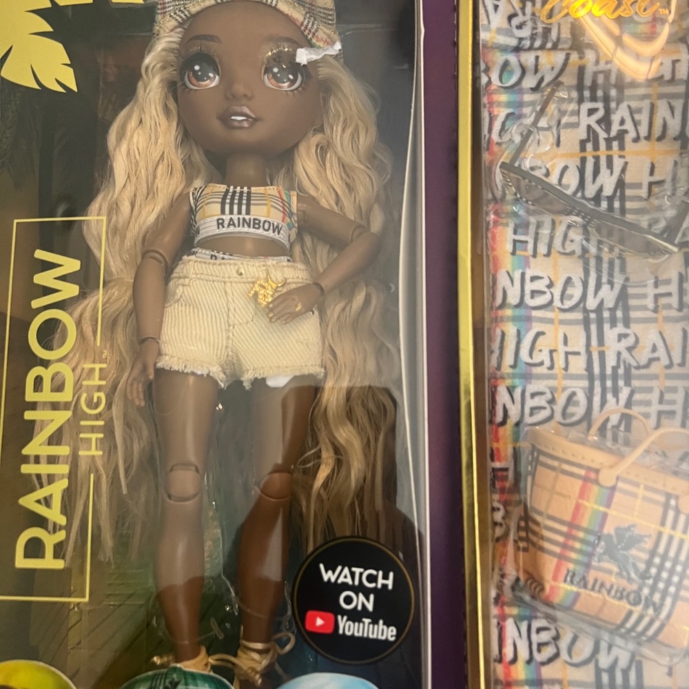 Rainbow High pacific coast doll Simone